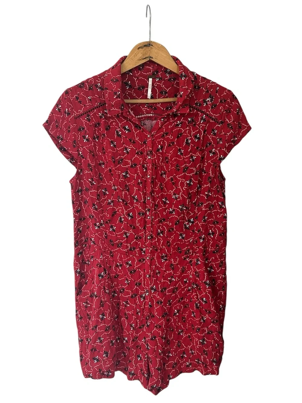 Free People | Women’s Red/Black Floral Short Sleeve Debby Dot Shorts Romper Sz S